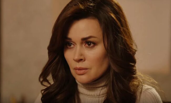 Анастасия Заворотнюк