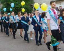 Карантинні випускні: на гулянки не пустять навіть батьків. Нові правила