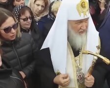 От і приїхали: для росіян вигадали молитву про отримання візи. Фото