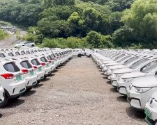 Кладовище автомобілів у Китаї: скрін з відео