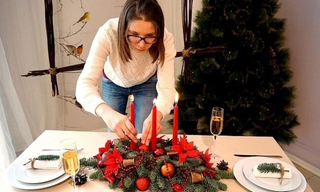 Новогодний стол, фото: youtube.com