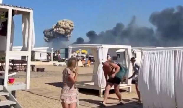Історичний удар по авіабазі в Криму: Шойгу розповів, що аеродром "вибухнув сам", ударів не було