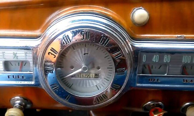 Салон авто: скрин с видео