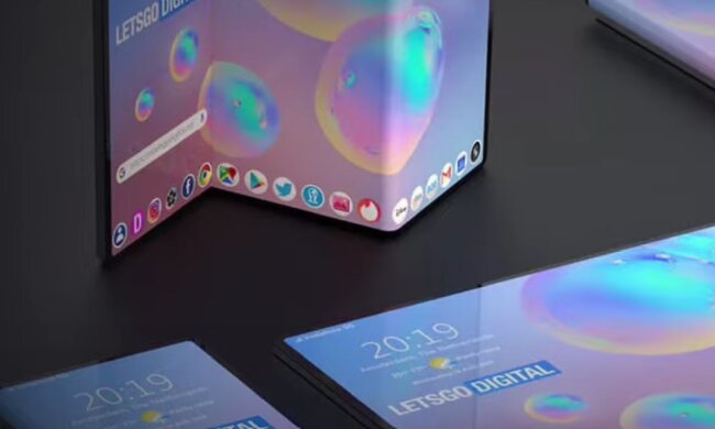 Huawei складывается втрое