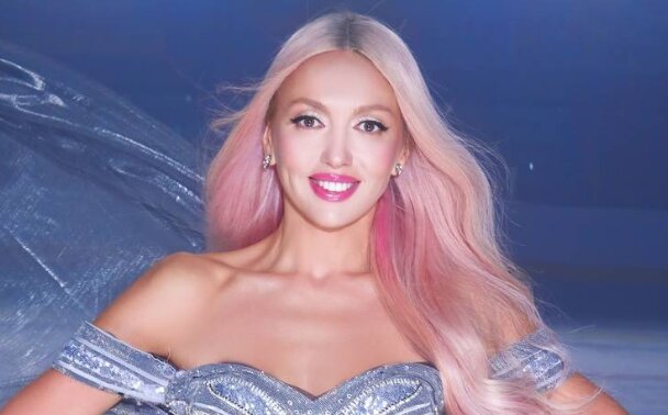 Оля Полякова