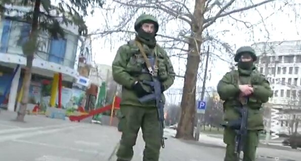 Российские военные в Крыму. 2014 год. Скриншот видео