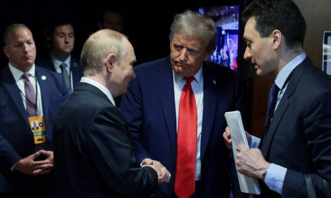 Володимир путін і Дональд Трамп, кадр з відео