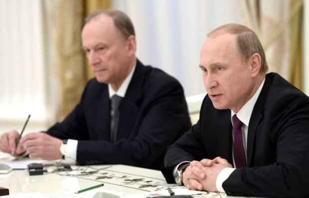 "Его уже не считают президентом": бывший друг Путина рассказал, что творится в Кремле