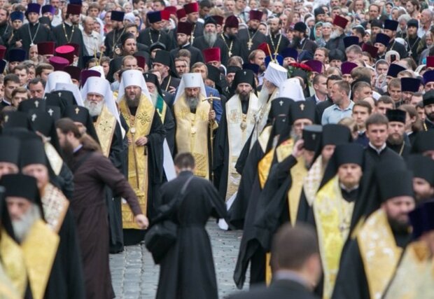 Митрополит Антоній розповів, чому віруючі УПЦ йдуть великим хресним ходом у День Хрещення Русі