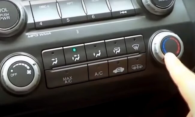 Кондиціонер в авто: скрін з відео