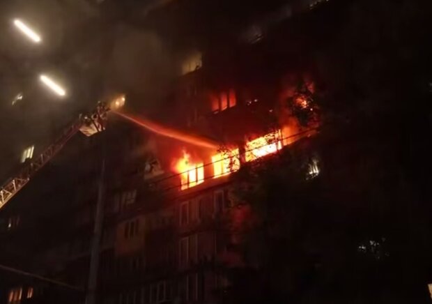 Последствия ракетной атаки на Киев, кадр с видео