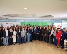 "Слуга Народу" оновлює структуру і фокусується на допомозі війську: що вирішив позачерговий з’їзд партії