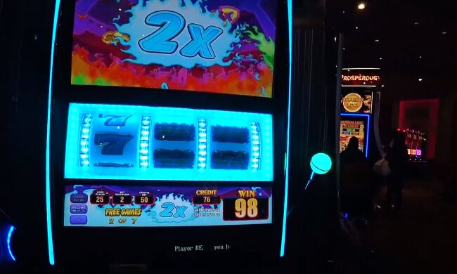 Онлайн-казино VBet: СМИ рассказали про российские корни, охоту на конкурентов и сотрудничество с оккупантом