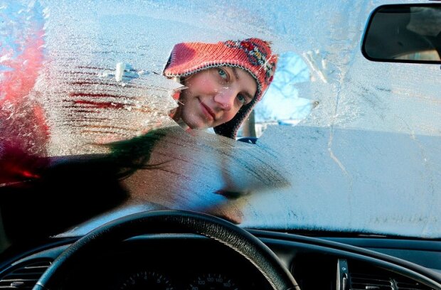 Замерзли стекла в авто, фото Аvtoblog.ua