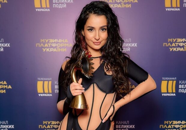 Анна Трінчер, фото із соцмереж артистки