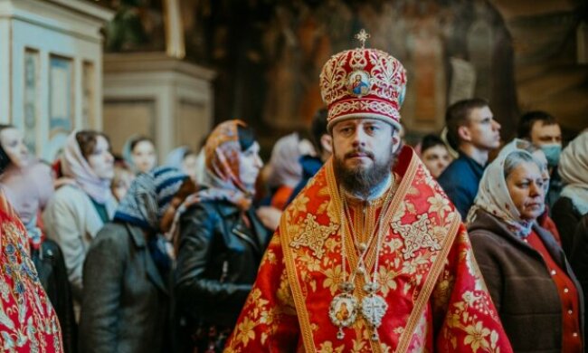 Єпископ УПЦ: "Ми повинні розуміти різницю між молитвою особистою і церковною"