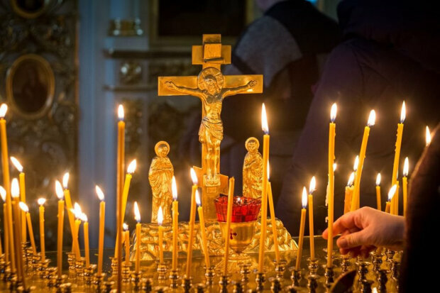 Сьогодні віряни УПЦ відзначають Радоницю - день Великодня у померлих