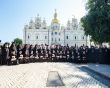 У Києво-Печерській лаврі 15 червня відбувся урочистий акт з нагоди ювілейного 30-го випуску в Київській духовній академії і семінарії