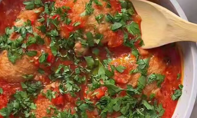 Курка по-угорськи, кадр з відео