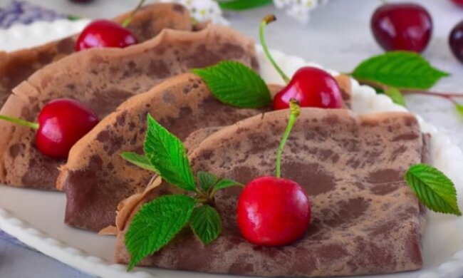 Шоколадні млинці, фото: youtube.com