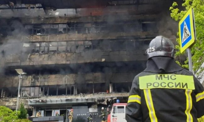 Вони кричали про допомогу: у Москві терміново евакуюють людей. Масштабна пожежа