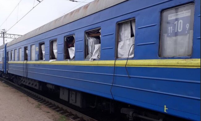 Удар по Запоріжжю: у пасажирському поїзді аж вибило вікна. Фото