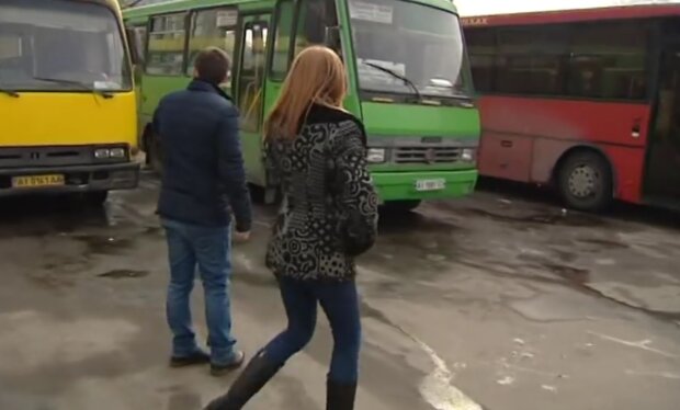 Дешевле только на своих двоих: в Украине поднимут цены на проезд в общественном транспорте