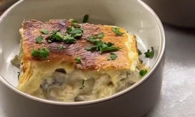 Сливочно-грибной пирог с картофелем, кадр из видео