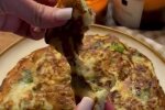Лепешки с зеленым луком, кадр из видео