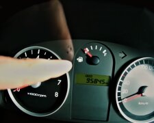 Топливо в автомобиле. YouTube