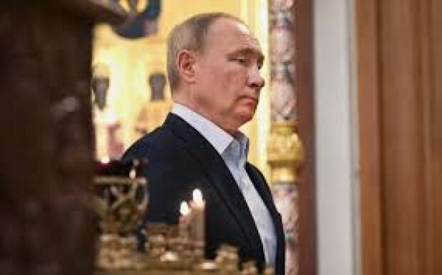 Справи дуже погані: росіянам роздають молитви за Путіна. Скоро буде похорон