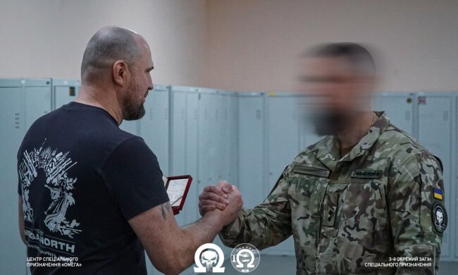 генерал-майор Павло Яцюк вручив нагороди бійцям 3-го загону "Омеги"