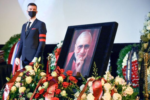 "Папа встанет из гроба": дети Мережко на похоронах не верили в горе