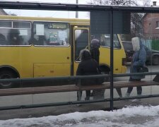 Заставят ходить пешком: в Украине подорожал общественный транспорт. Где "обуют" больше всех