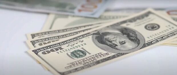 Доллар рухнул: свежий курс валют