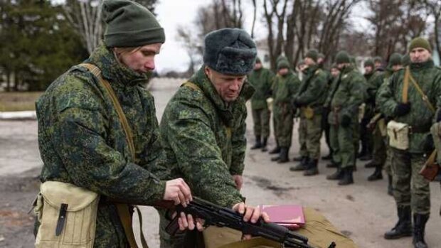 Бронежилети закінчилися: мобілізованим росіянам видають "свічки захисту". Фото