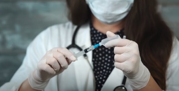 Вакцина. Скріншот з відео на Youtube