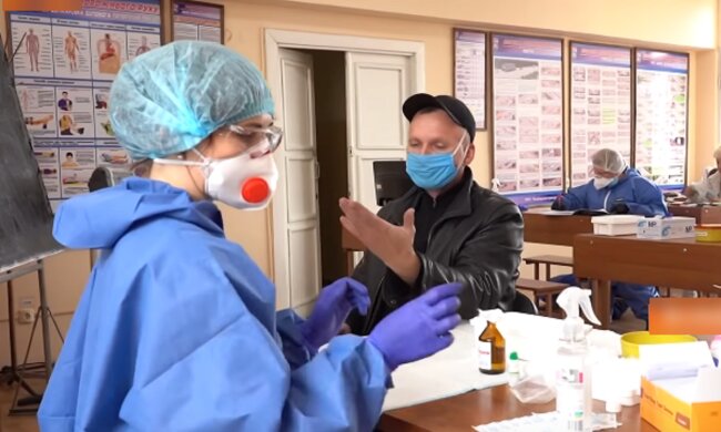 Вакцинація. Скріншот з відео на Youtube