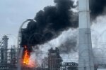 Вогняне пекло в Росії: подробиці нових нальотів дронів на нафтобази