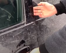 Обмерз автомобіль: скрін з відео