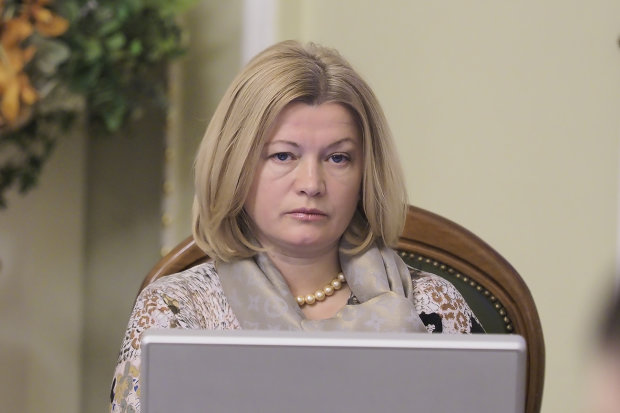 Геращенко взбесилась и выдала  нелепый фейк о Зеленском: «хочу получить уголовное дело»