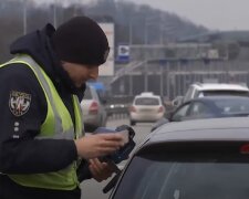 Водителям рассказали, как избежать штрафа, если в машине не оказалось аптечки