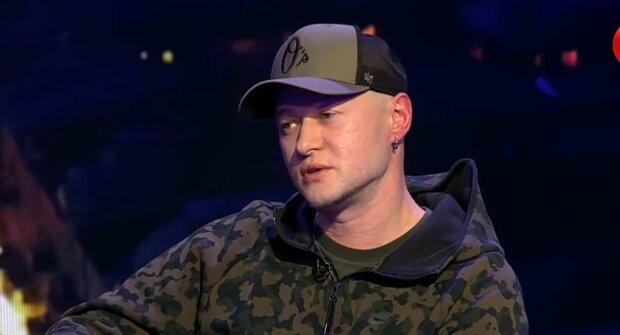 "Достали кусок железа": солист "Бумбокс" Хлывнюк рассказал, как его ранили в лицо