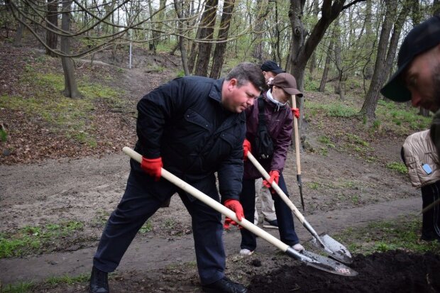 День довкілля на Подолі: толока, озеленення та спільна відповідальність громади
