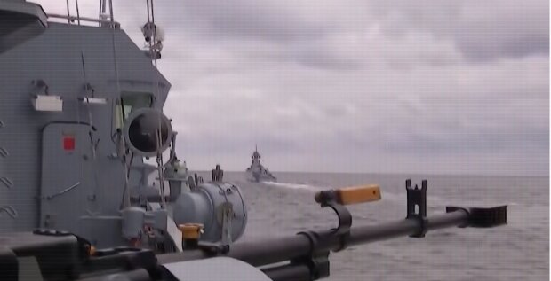 Военные корабли РФ остаются в Черном море. Ситуация опасная