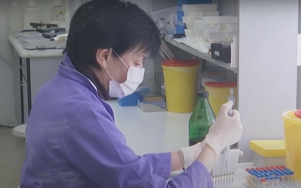 Медицинский работник. Фото: скриншот Youtube-видео