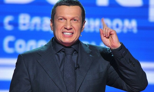 Соловьев