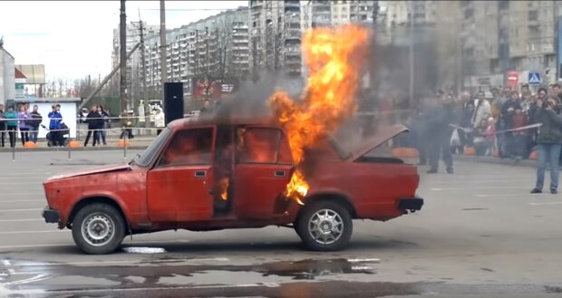 В Одессе сгорело 20 автомобилей