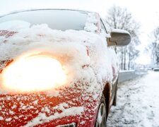 Машину різко потягне прямо в стовп: що потрібно знати, якщо ви опинилися на дорозі в ожеледь