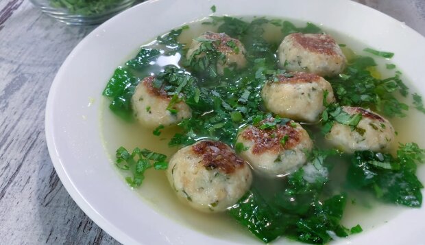 Суп с фрикадельками